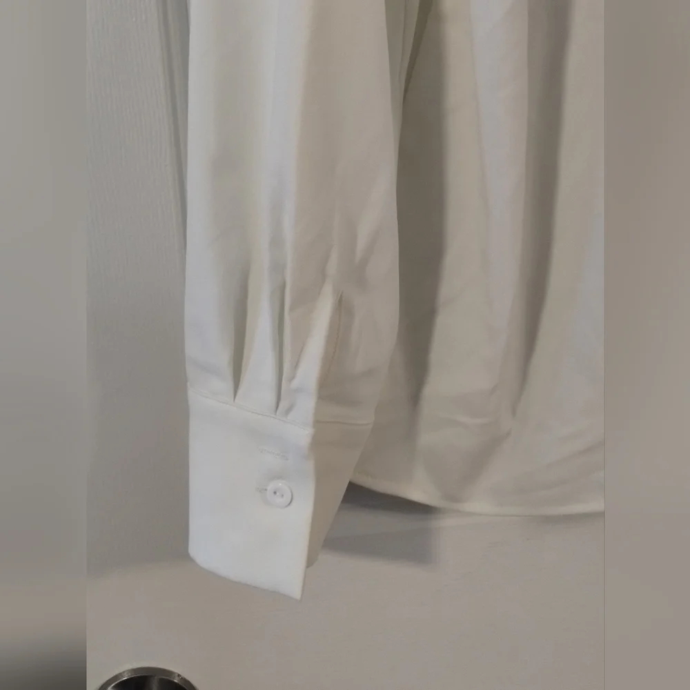 Nwot HALARA White V Neck Blouse - Picture 8 of 8